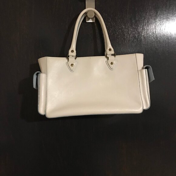 Danier Ladies White Leather Purse/Bag - Picture 1 of 7
